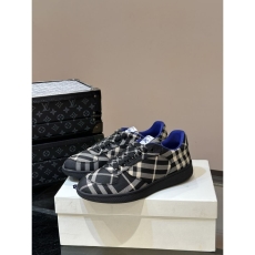 Burberry Low Shoes